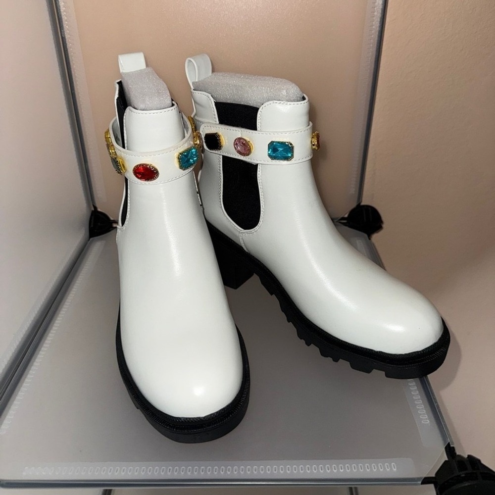 Forever Link Women's Chelsea Studded Strap Chunky Ankle Boots White Size 6.5